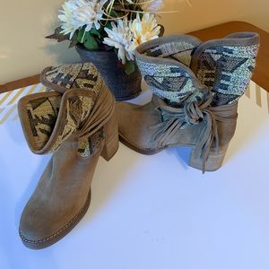 MTNG Shoes - MTNG Originals tan suede ankle suede boots MTNG Shoes - MTNG Originals tan suede ankle suede boots